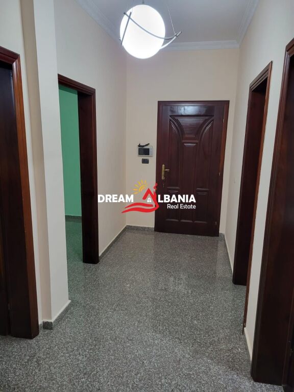 Jepet kati i 3 i nje  vile me qera ne Shkoze prane Wester Union  (ID4251450 )