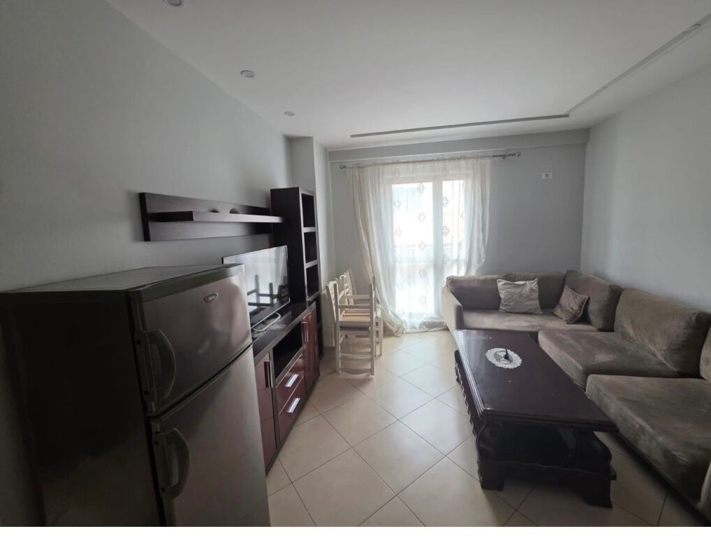 2+1, palazzo con ascensore, a Selvia, 650 mila lek