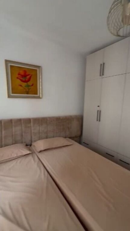 Qera | Apartament 1 + 1 | Rruga 5 Maji | 400 €/muaj