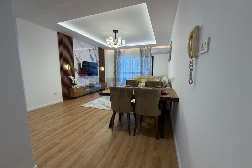 Shitet Apartament 2+1+2, , PALLATI ME SHIGJETA!