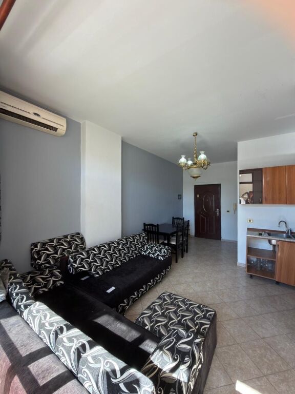 Apartsment ne shitje 1+1 Misto Mane Kombinat
