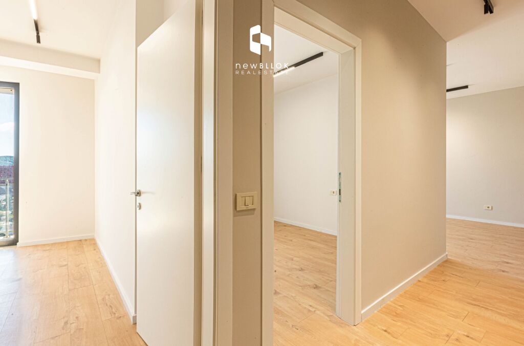 ✨️Me Qira: Elite Office 202m² ⭐️ 2 Parkime 3 WC🚾 / VERANDË - Kati 12📍 GOLDEN TOWER (MINE PEZA REZIDENCE) 🌇 2000€ NETO/Muaj 💥