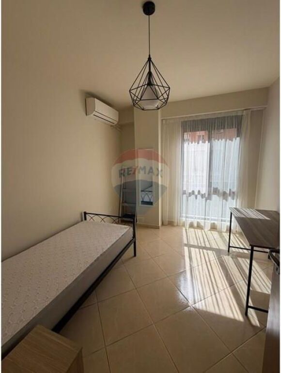 Apartament - Për Qira - Kompleksi Delijorgji, Tiranë
