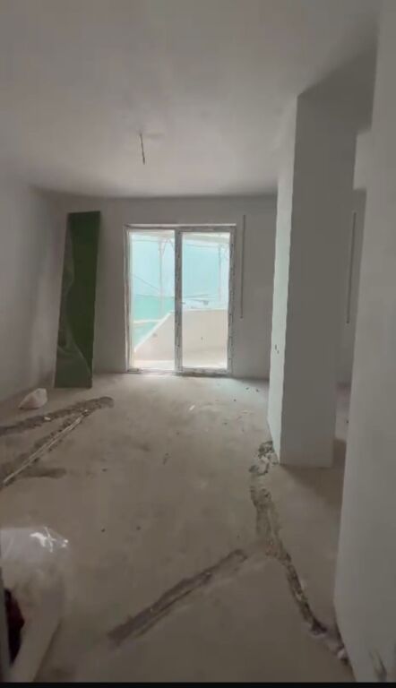 Shitet APARTAMENT 1+1 LIQENI I THATE