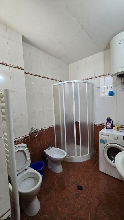 Shitet Apartament 2+1, pranë UKD,Durres
