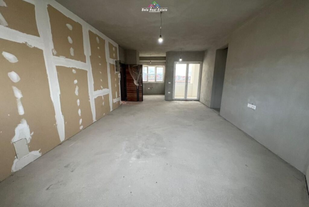 Zyre Me Qera 2+1 Ne Astir (ID BZ2967) Tirane