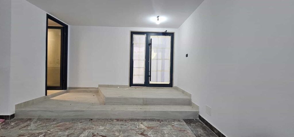 Shop for rent in Bllok (ID BD21743) Tirana