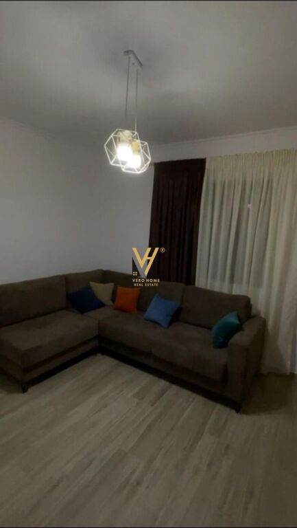 JEPET APARTAMENT 1+1 ME QIRA TE ISH PARKU 45.000 LEKE