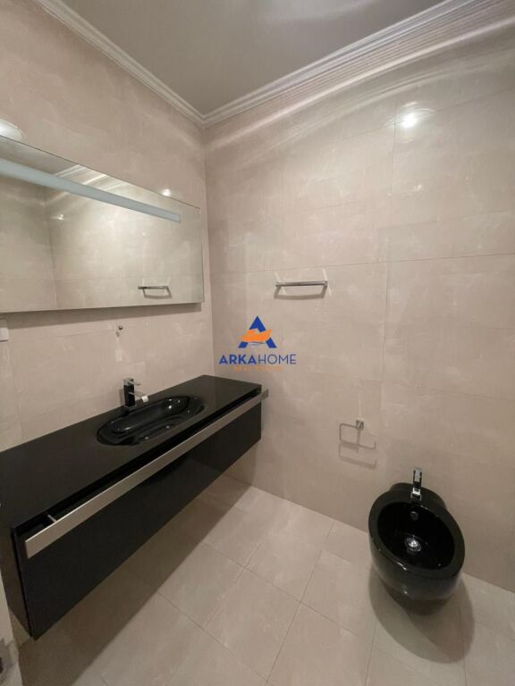 JEPET VILE ME QERA 3 KATE "TEG" 380.000 LEKE
