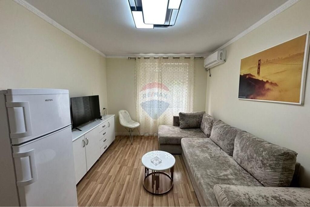 Apartament - Për Qira - Kompleksi Dinamo, Tiranë