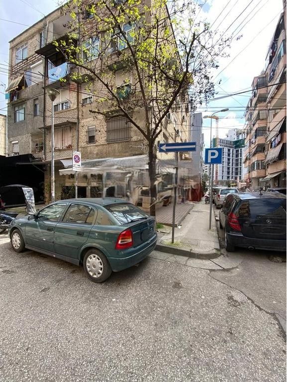 VASIL SHANTO, SHESIM AMBIENT KOMERCIAL 260,000 €