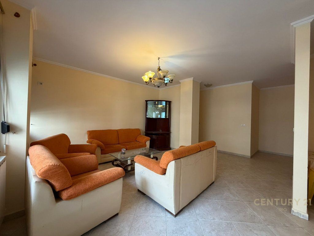 Ambient per Zyra, Tek Kompleksi Halili !! 1,000 € /Muaj