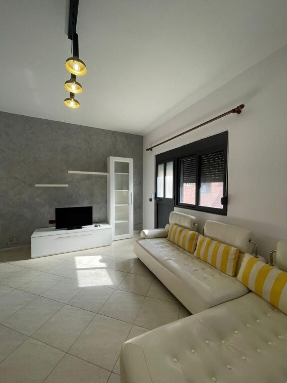 🏡 APARTAMENT ME QERA 2+1 + BALLKON MUZEUMI DURRES