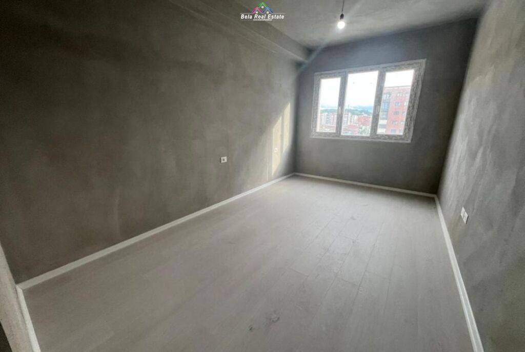 Zyre Me Qera 3+1 Ne Astir (ID BZ2966) Tirane