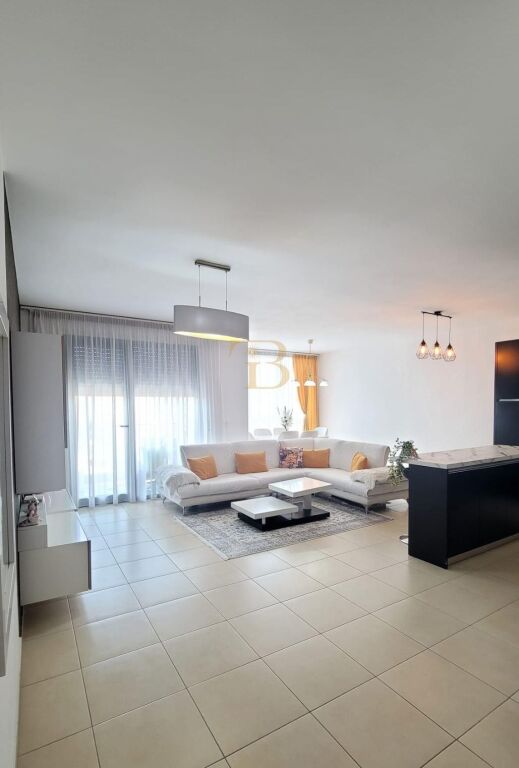 vendo appartamento 2+1+2, ex parco, Residenca Alba