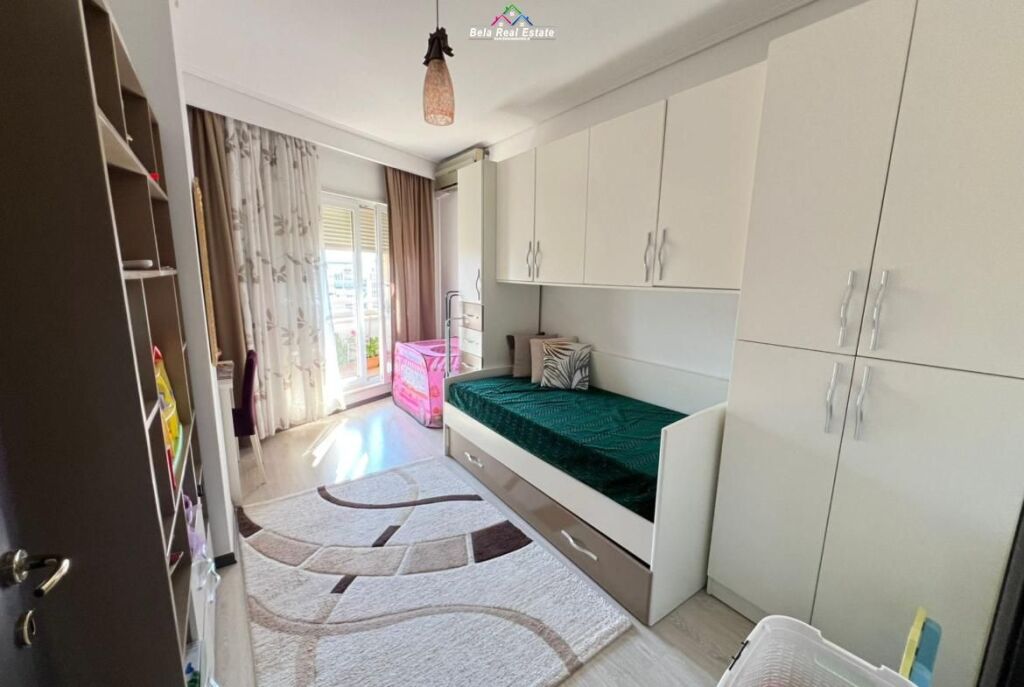 Apartament Me Qera 2+1 Tek Pazari i Ri (ID B2201096) Tirane
