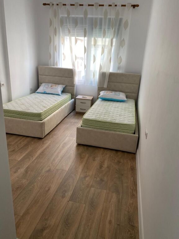 Qera,Apartament 2+1+2,Brryli