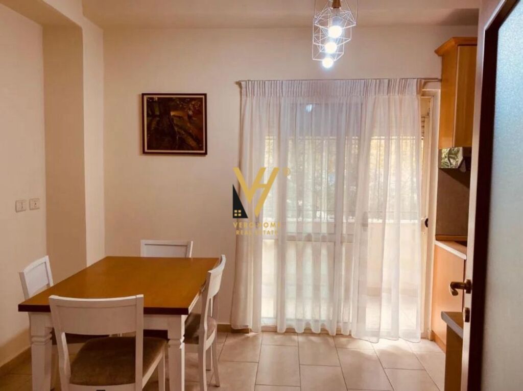 JEPET APARTAMENT 2+1+BLK ME QIRA TE BRRYLI 75.000 LEKE