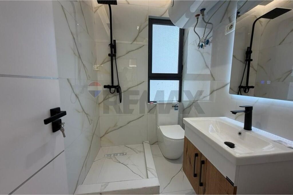 Shitet Apartament 2+1+2, , PALLATI ME SHIGJETA!