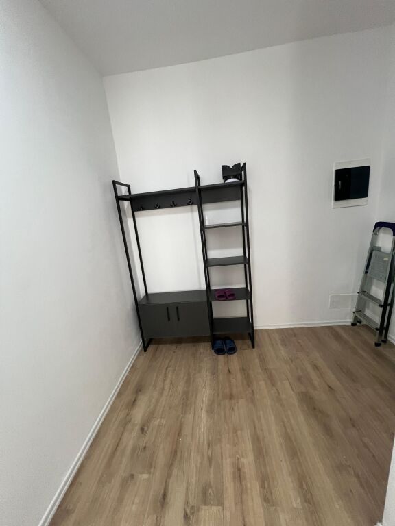 Jepet me qera Apartamenti 2+1 , Paskuqan rruga Lidhja e Prizrenit prane Illyrian Rezidence 450 mije leke