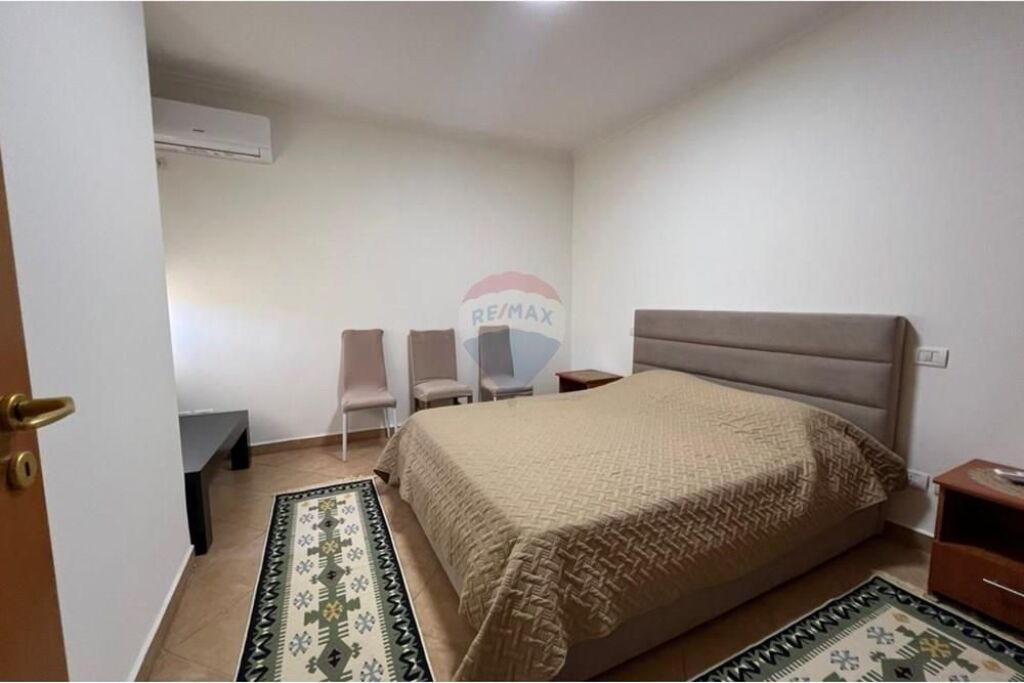 Apartament me qera 2+1
