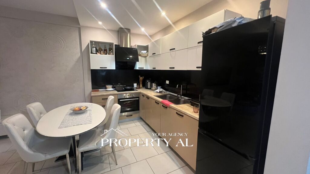 Apartament per Shitje dhe  Investim ne Vlore