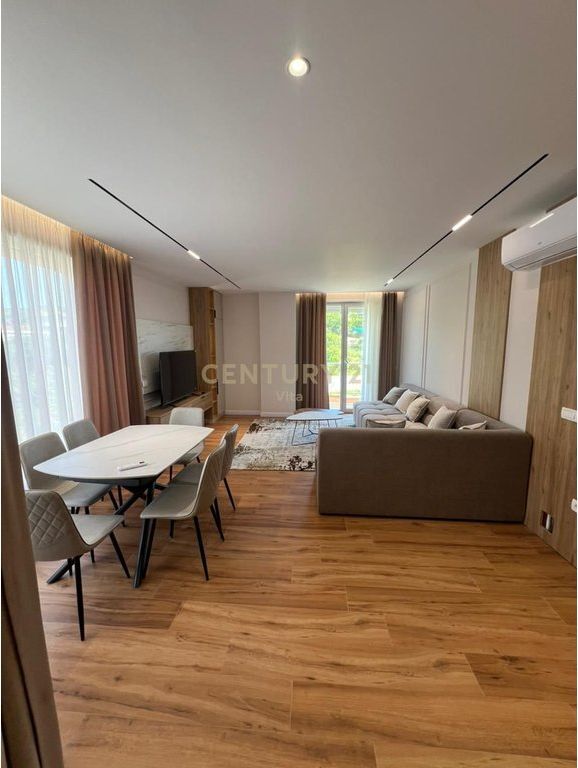AFFITTASI APPARTAMENTO 2+1+2 A CURRILA, DURRES!!! 1.200 € /Mese