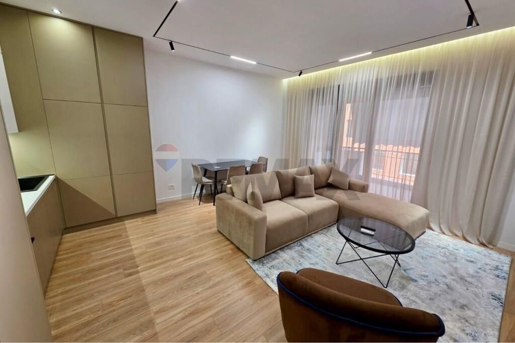 Apartament - Për Qira - Kompleksi Delijorgji, Tiranë