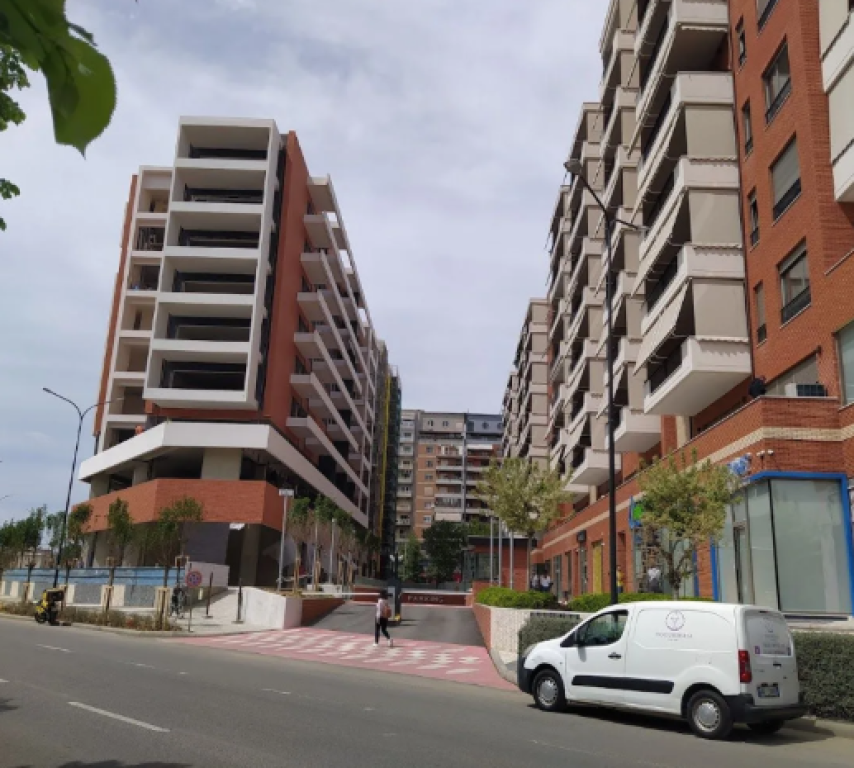 Commercial Space for Rent – Delijorgji Complex