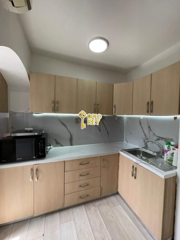 🏡 APARTAMENT ME QERA 2+1 – Qendër, pranë Flagship Center, Durrës