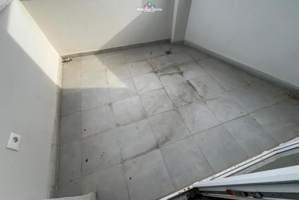 Zyre Me Qera 3+1 Ne Astir (ID BZ2966) Tirane