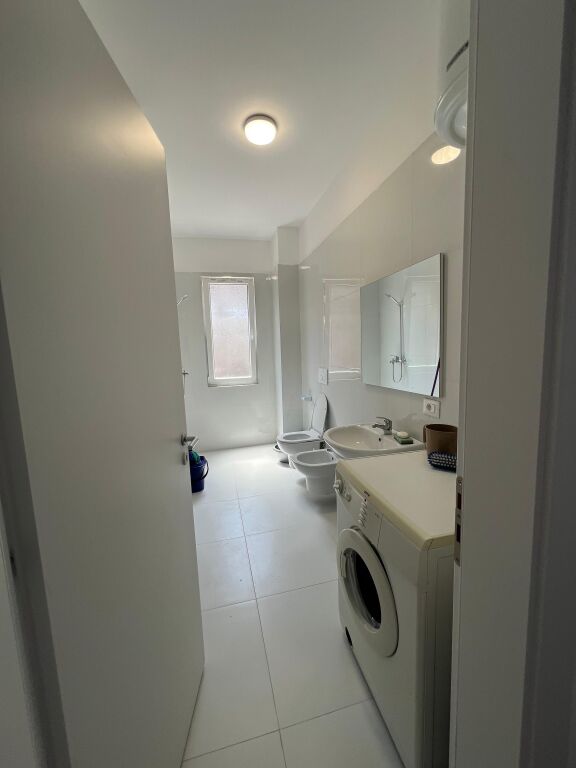 Jepet me qera Apartamenti 2+1 , Paskuqan rruga Lidhja e Prizrenit prane Illyrian Rezidence 450 mije leke