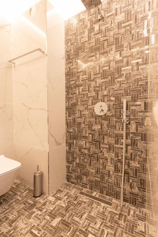 Shitet apartament 2+1 tek Zogu i Zi!