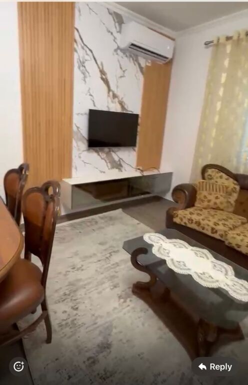 Jepet me qera 2+1 + parking kat 1 vile private 500 eu Bulevardi I ri
