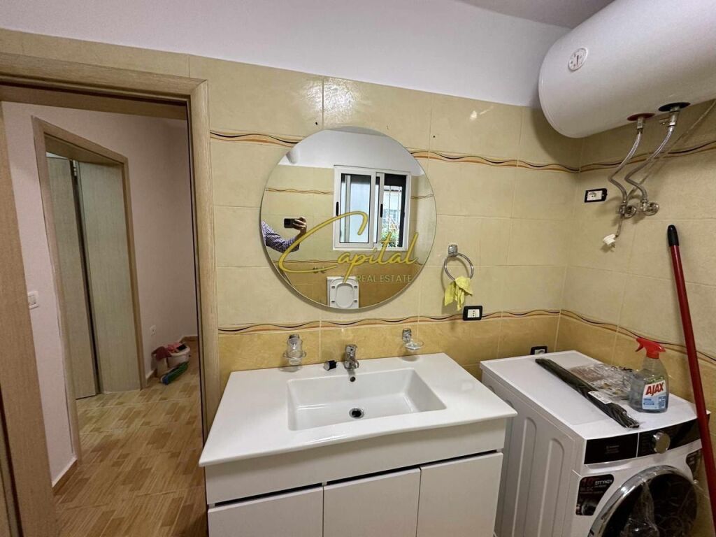 APARTAMENT ME QIRA 2+1 RRUGA BARDHYL 50.000 LEKE