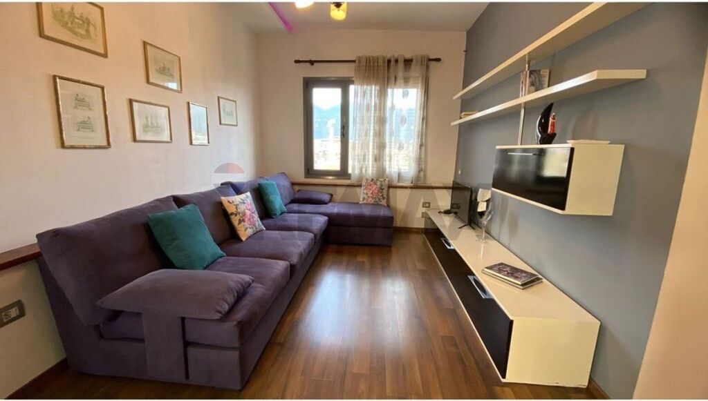 Apartament - Për Qira - Rruga Tefta Tashko, Tiranë