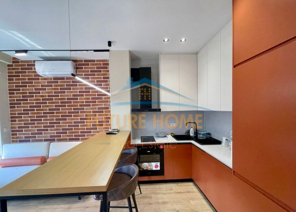 Qera, Apartament 1+1+Post Parkim, Bulevardi i Ri, Tiranë.