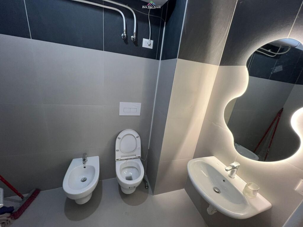 Zyre Me Qera 3+1 Ne Astir (ID BZ2969) Tirane
