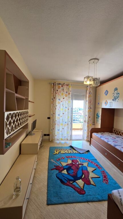 Shitet Apartament 2+1, pranë UKD,Durres