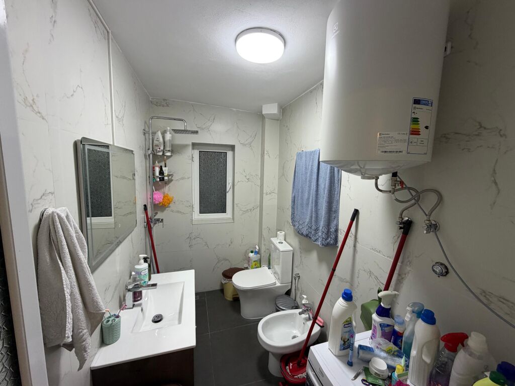SHESIM APARTMENT 2+1 TE FUSHA E ALI DEMIT