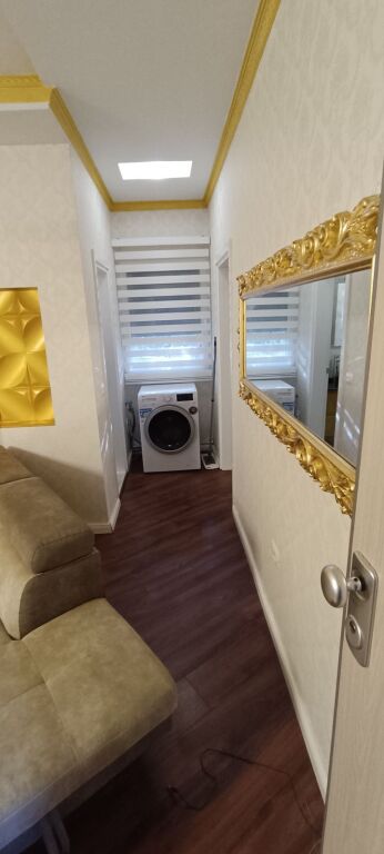Shitet Apartament 2+1 + Verande Te Liqeni thate.