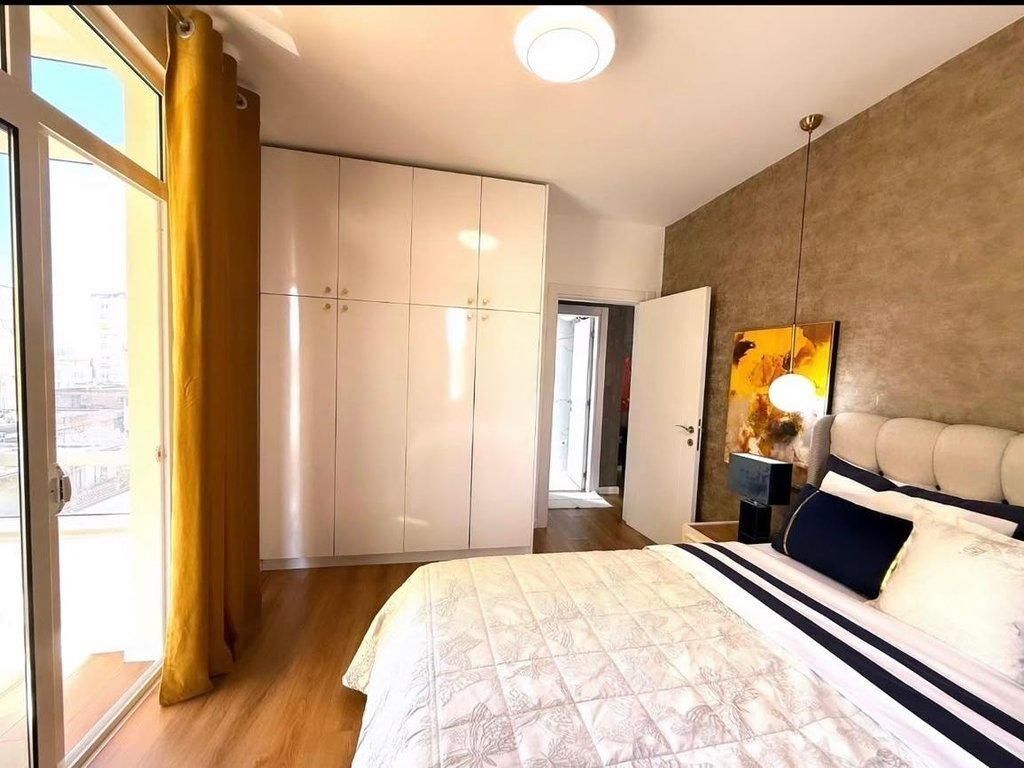 JEPET ME QERA APARTAMENT 1+1 – MOZAIKU I TIRANËS, ZONA 21 DHJETORI