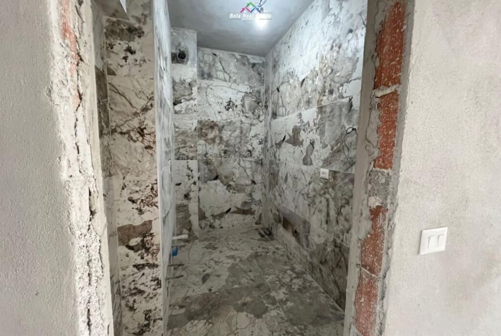 Zyre Me Qera 2+1 Ne Astir (ID BZ2967) Tirane