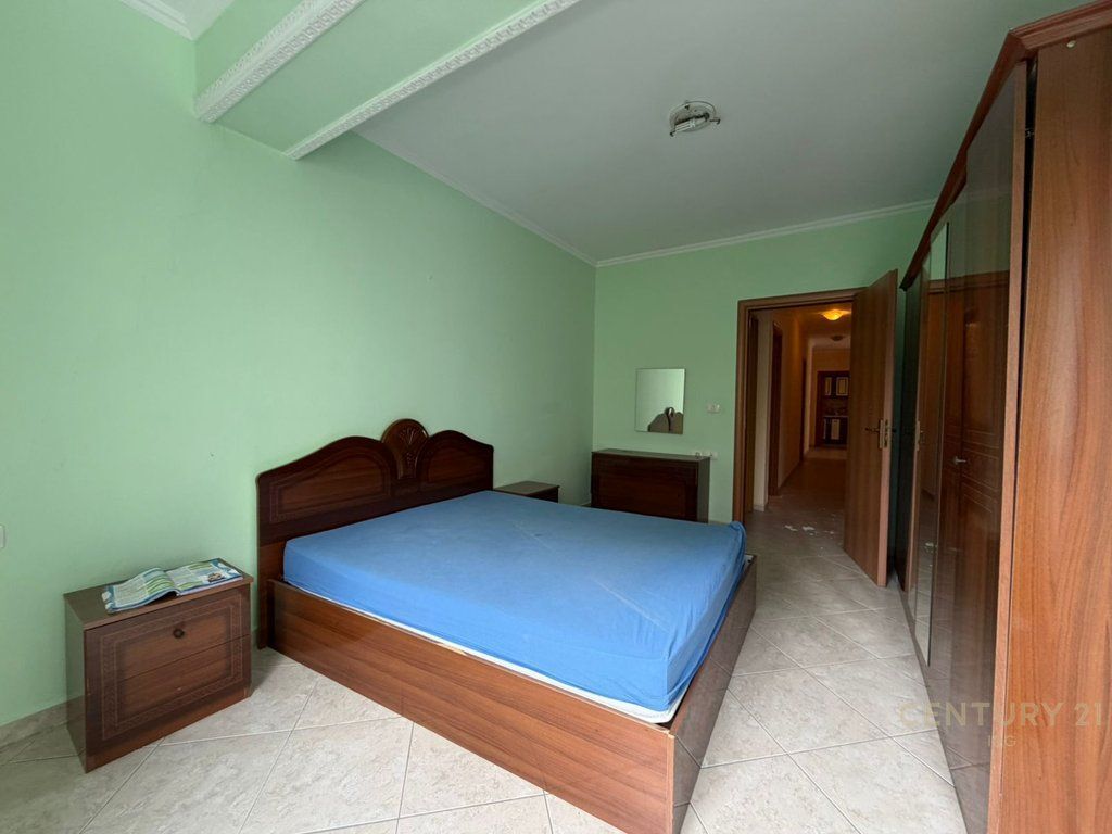 Ambient per Zyra, Tek Kompleksi Halili !! 1,000 € /Muaj