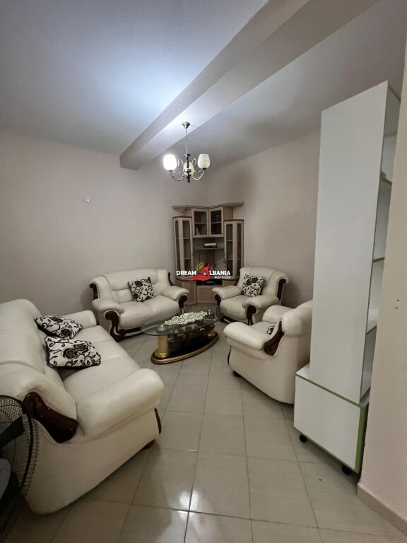 Jepet kate vile me qera  ne zonen e Vilave Gjermaneve prane Shkolles Elite (ID 4251449 )