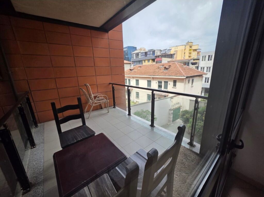 2+1, palazzo con ascensore, a Selvia, 650 mila lek