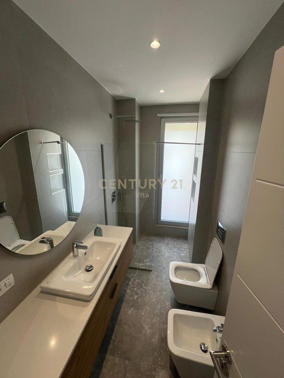 AFFITTASI APPARTAMENTO 2+1+2 A CURRILA, DURRES!!! 1.200 € /Mese