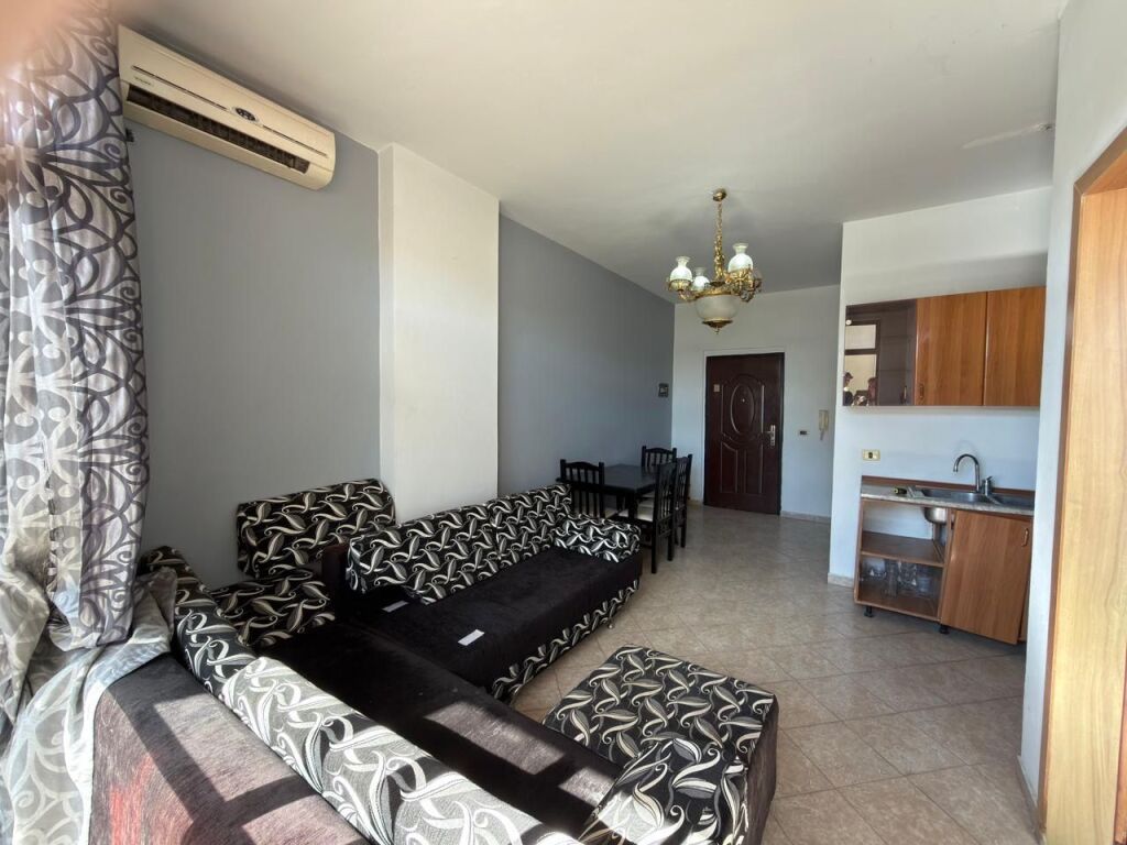 Apartsment ne shitje 1+1 Misto Mane Kombinat