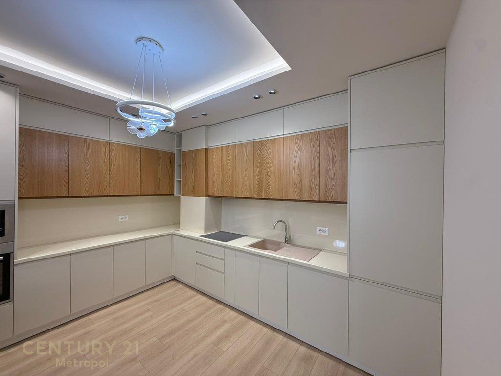 Apartament 1+1 për shitje tek Zogu i Zi, Tiranë !   235,000 €