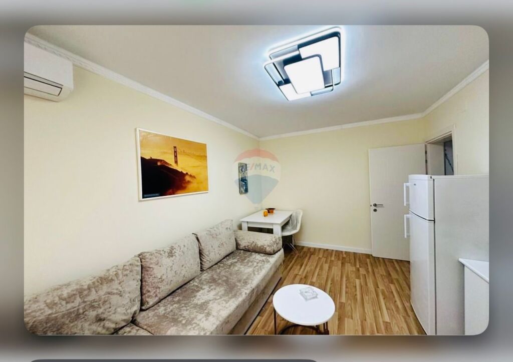 Apartament 1+1 Komuna e Parisit